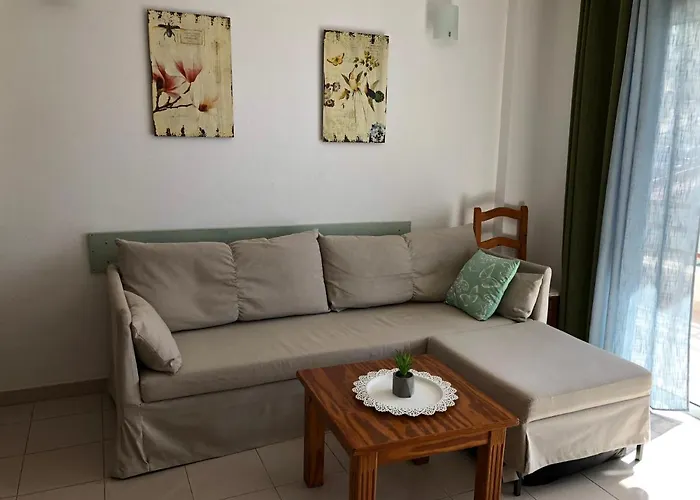 Playa De La Arena Puerto de Santiago